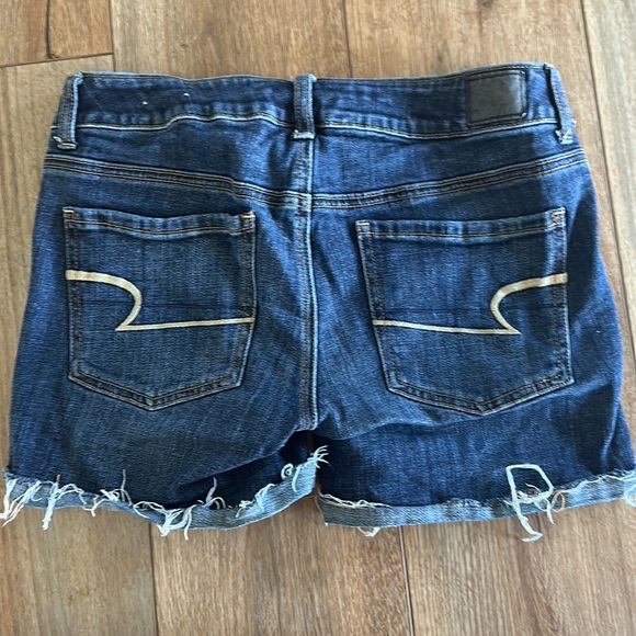 American Eagle Shorts, Size 6 - Picture 2 of 2